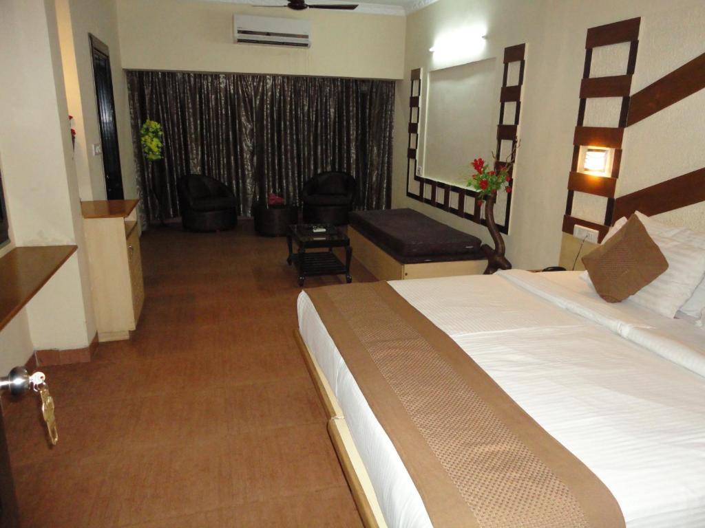 Royal Palace Beach Resort Calangute Phòng bức ảnh